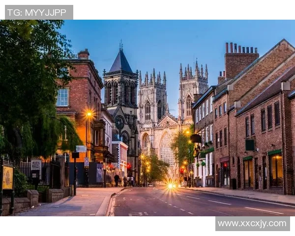 探索埃斯特旺的魅力与历史，揭开这座城市的文化面纱与独特风情